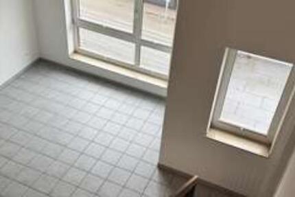 Befristete Vermietung: Frisch renovierte 4,5-Zimmer-Maisonette 4 zimmer