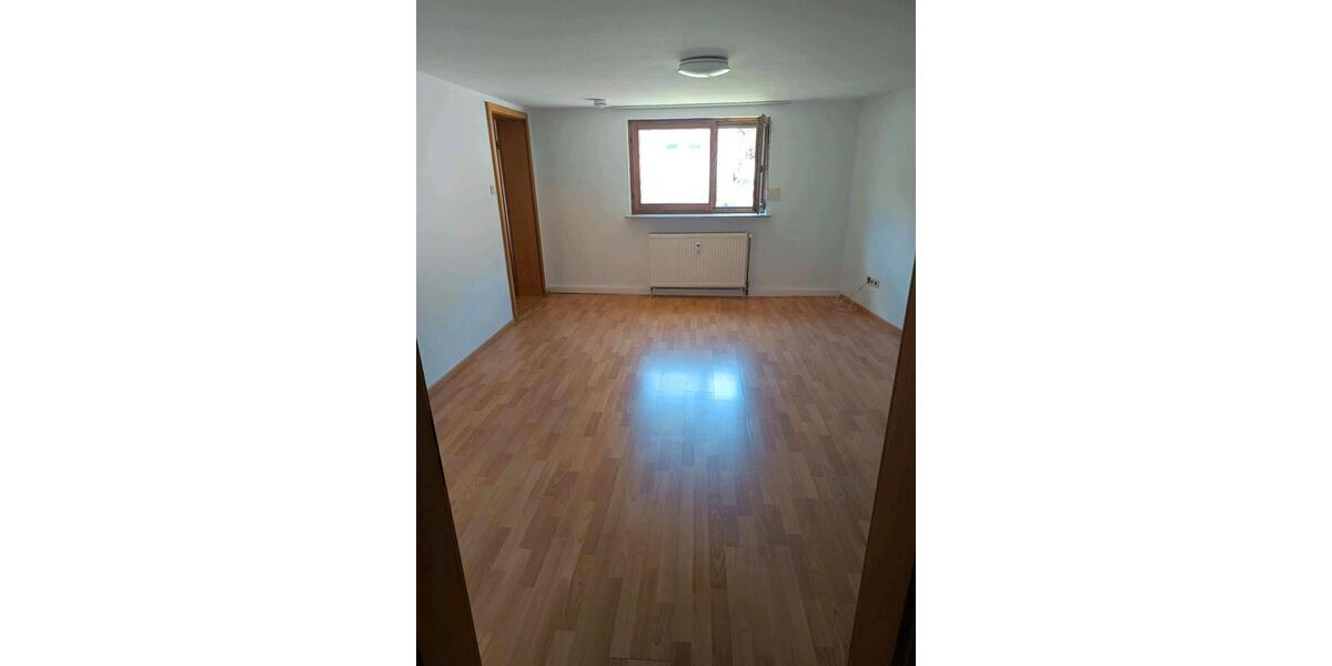 Etagenwohnung Rottenburg am Neckar - 1 Zimmer, 115 m&sup2;, 1.300&euro; | Angebot:26511590