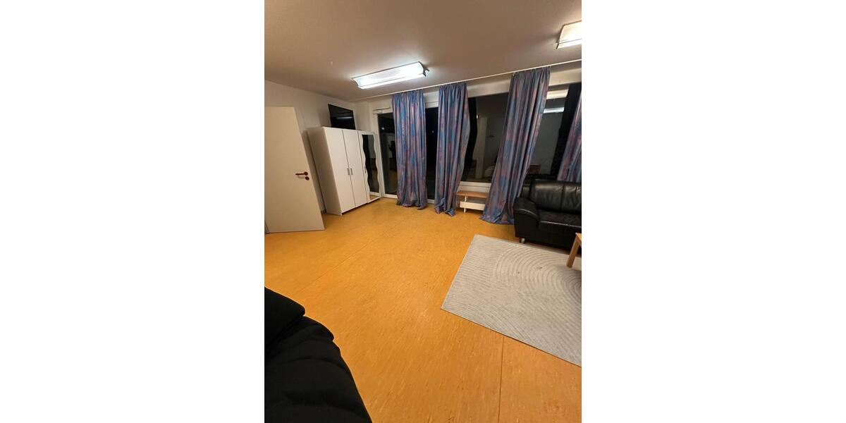 Wohnen auf Zeit Blomberg - 4 Zimmer, 100 m&sup2;, 15&euro; | Angebot:26044466