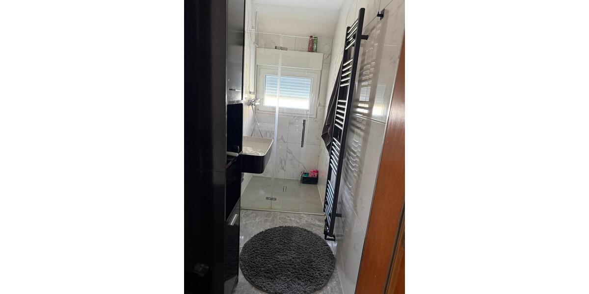 Dachgeschoßwohnung Winnenden - 3.5 Zimmer, 70 m&sup2;, 1.200&euro; | Angebot:26115580
