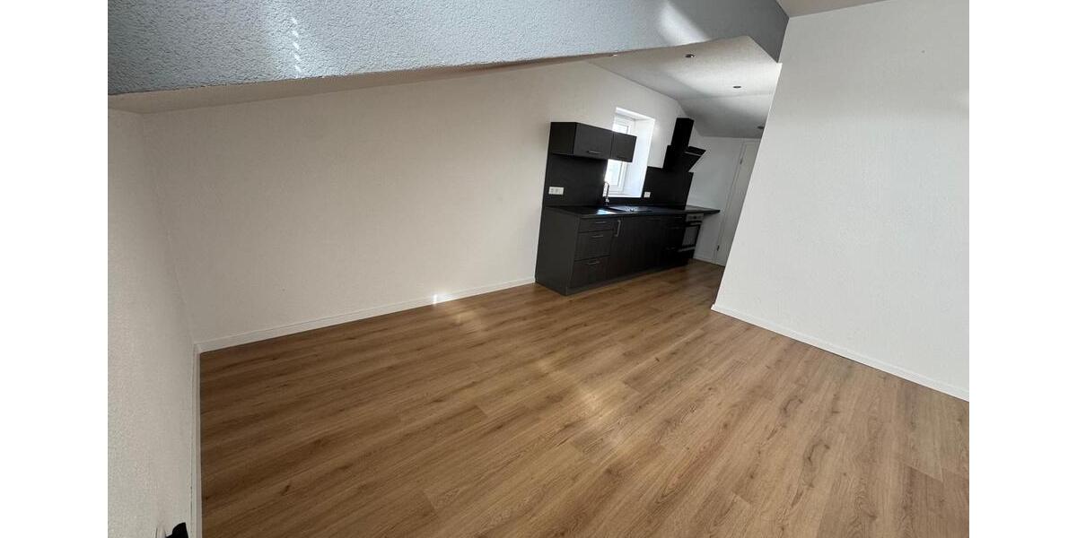 Dachgeschoßwohnung Wabern - 3 Zimmer, 95 m&sup2;, 950&euro; | Angebot:25997870