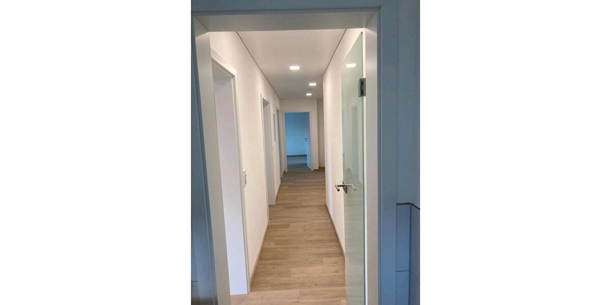 Erdgeschoßwohnung Sulzfeld - 4 Zimmer, 132 m&sup2;, 1.280&euro; | Angebot:26288314