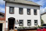 Modernisiertes EFH mit Einliegerwohnung, Garten & Pool zimmer