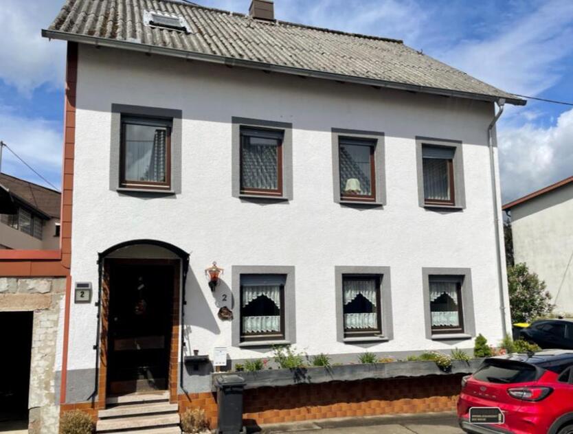 Modernisiertes EFH mit Einliegerwohnung, Garten & Pool zimmer
