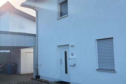 Haus Aholfing - 4 Zimmer, 140 m&sup2;, 1.480&euro; | Angebot:25329422