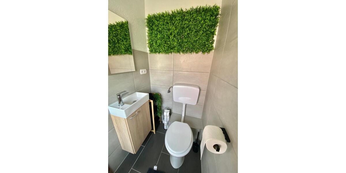 Wohnen auf Zeit Neukirchen - 8 Zimmer, 160 m&sup2;, 18&euro; | Angebot:26252083