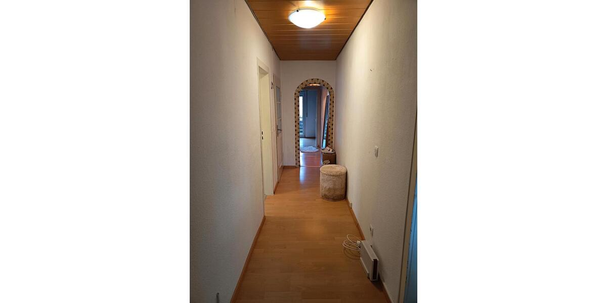 Dachgeschoßwohnung Lauffen am Neckar - 3.5 Zimmer, 80 m&sup2;, 850&euro; | Angebot:26483171