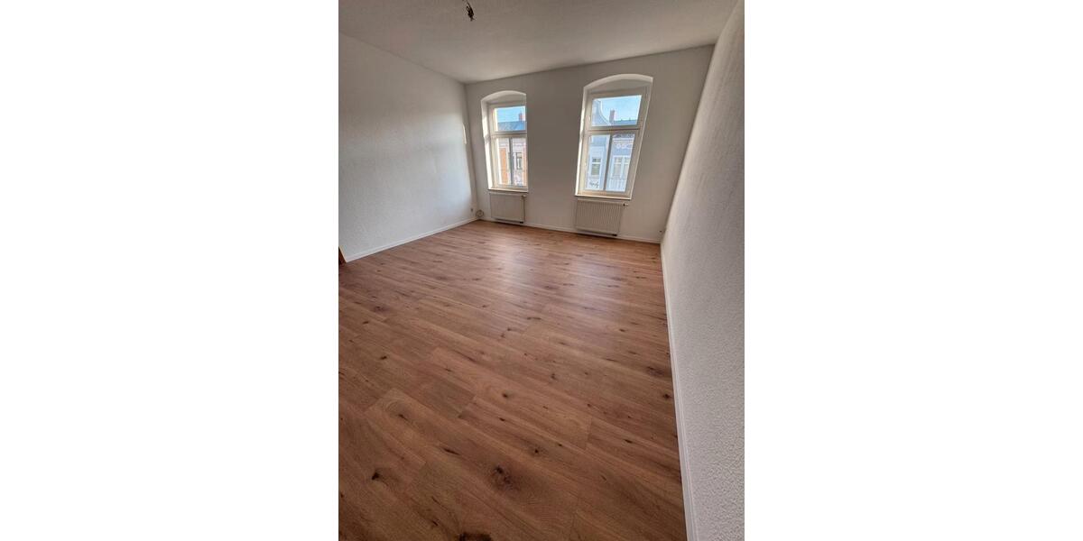Etagenwohnung Gera Alt-Bieblach - 4 Zimmer, 100 m&sup2;, 646&euro; | Angebot:26698307