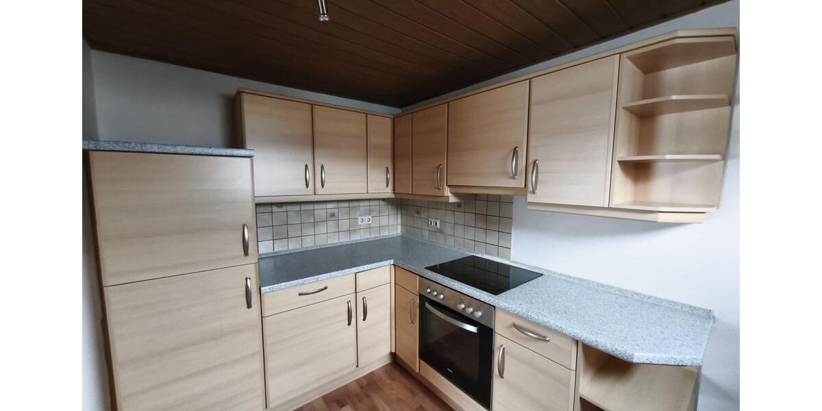 Dachgeschoßwohnung Plettenberg - 4 Zimmer, 68 m&sup2;, 450&euro; | Angebot:24743891