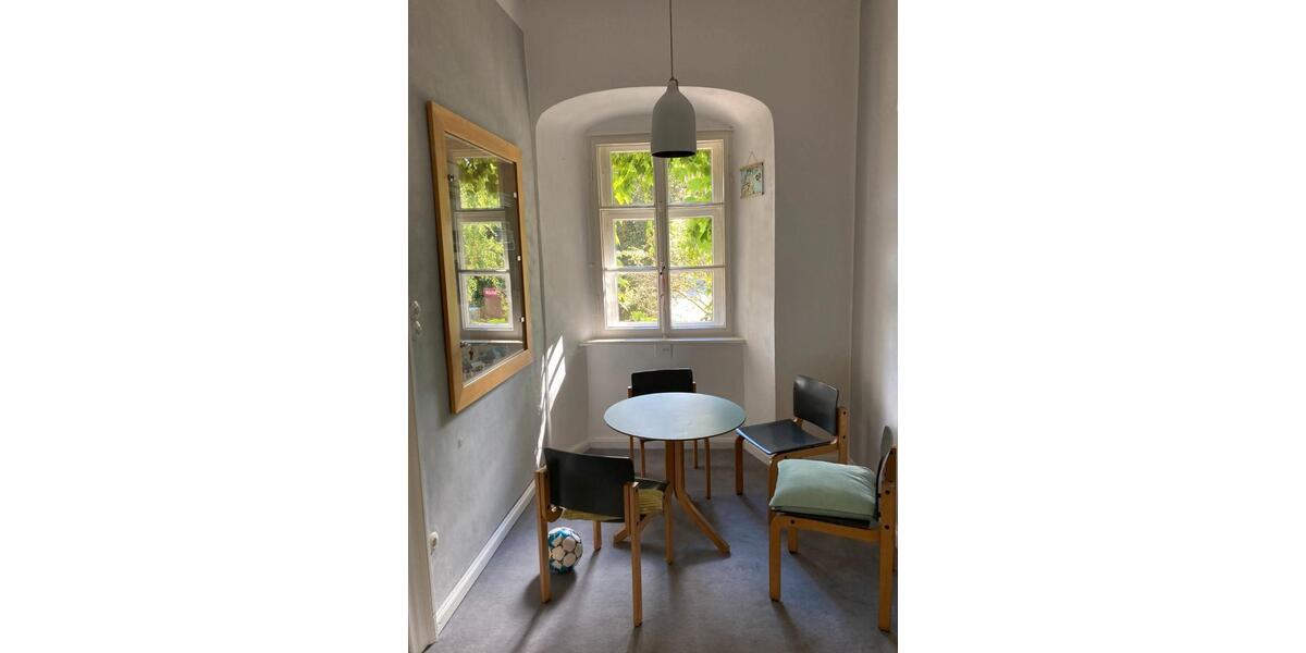 Etagenwohnung Marktredwitz - 7 Zimmer, 230 m&sup2;, 1.200&euro; | Angebot:26469947