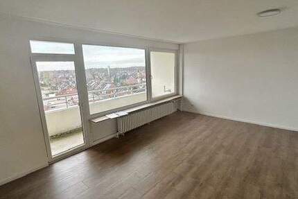 renovierte Etagenwohnung im 7. Stock 2 zimmer