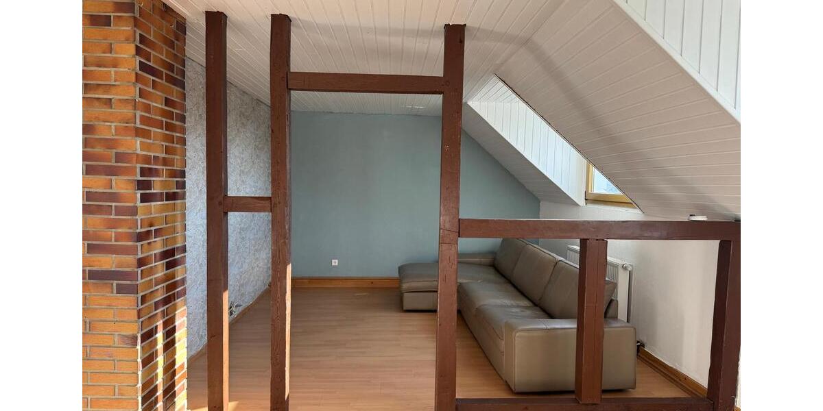 Dachgeschoßwohnung Solingen Wald - 3 Zimmer, 80 m&sup2;, 750&euro; | Angebot:26335367