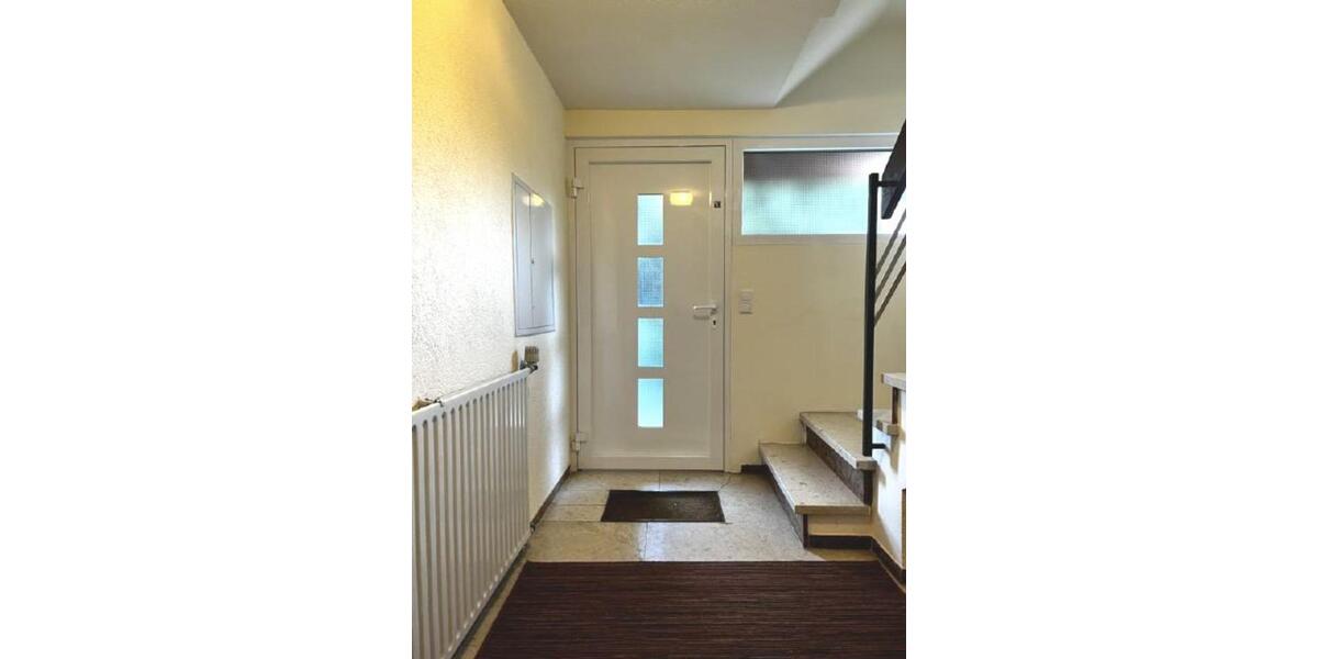 Erdgeschoßwohnung Dettingen an der Erms - 4 Zimmer, 80 m&sup2;, 2.200&euro; | Angebot:24590426