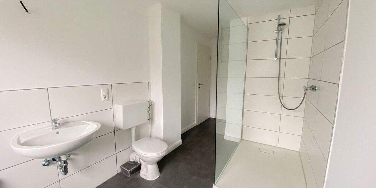 Etagenwohnung Übach-Palenberg Zweibrüggen - 3 Zimmer, 81 m&sup2;, 650&euro; | Angebot:24846776