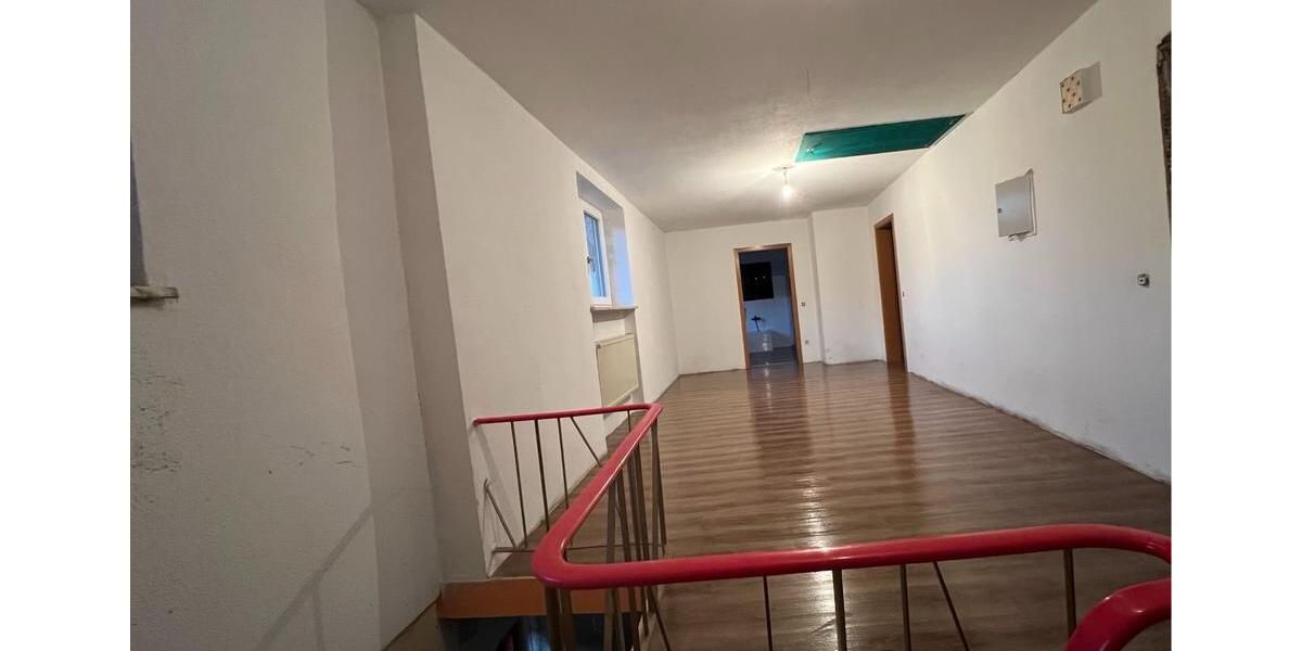 Reihenhaus Thiersheim - 5 Zimmer, 163 m&sup2;, 1.150&euro; | Angebot:22709151