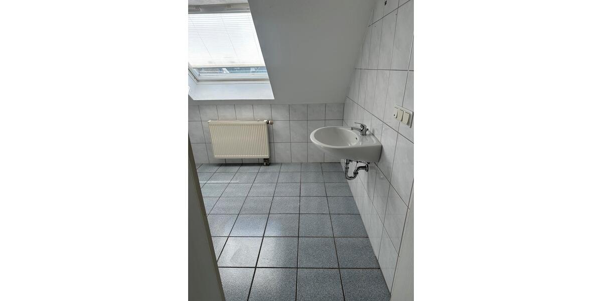 Dachgeschoßwohnung Niederfischbach - 2 Zimmer, 50 m&sup2;, 475&euro; | Angebot:26698653
