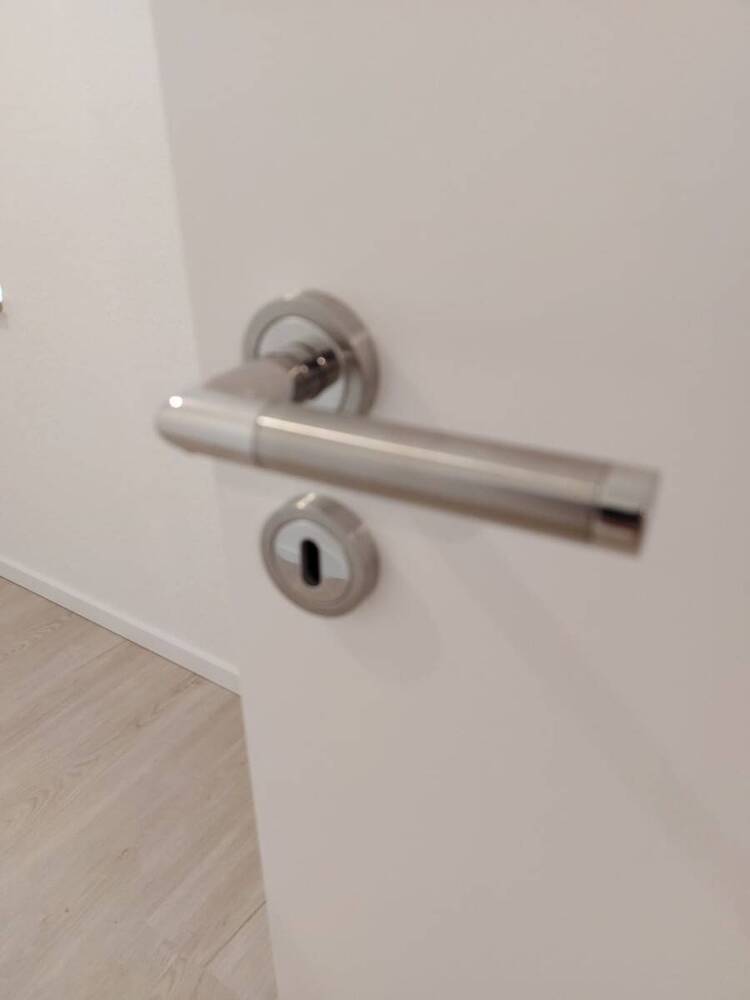 renovierte, helle 1 Zimmer Wohnung in guter Lage von Dresden Neustadt in gepflegtem Wohnhaus
