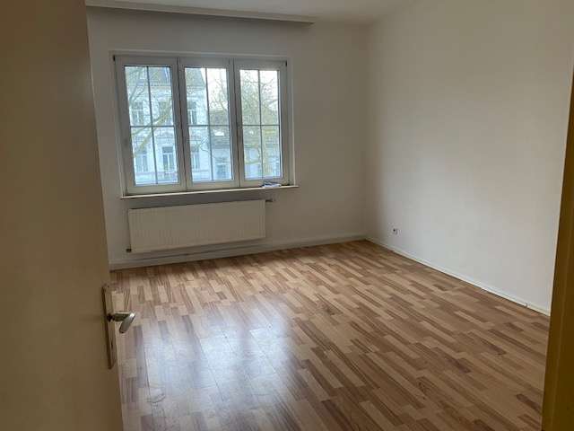 Etagenwohnung Krefeld Krefeld-Mitte - 2 Zimmer, 65 m&sup2;, 560&euro; | Angebot:27179420