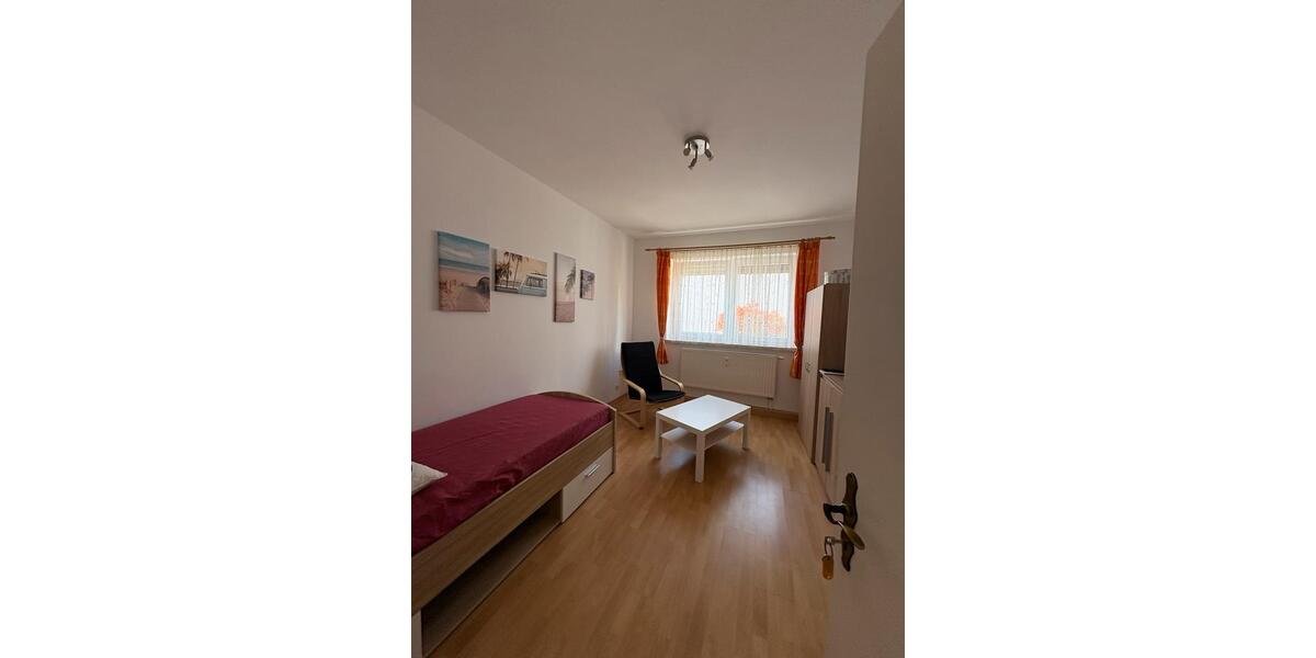 Wohnen auf Zeit Schwandorf - 2 Zimmer, 16 m&sup2;, 18&euro; | Angebot:26317487