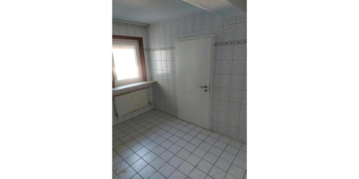 Etagenwohnung Angelburg - 4 Zimmer, 100 m&sup2;, 750&euro; | Angebot:26537434
