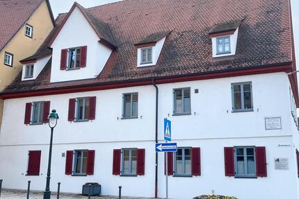 2-Zi. Wohnung - renoviert - Top Lage in Nördlinger Altstadt zimmer