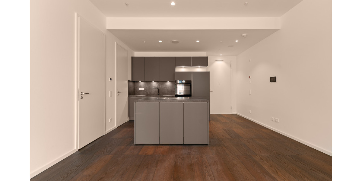 Etagenwohnung Frankfurt am Main Innenstadt - 2 Zimmer, 82 m&sup2;, 2.115&euro; | Angebot:26092972