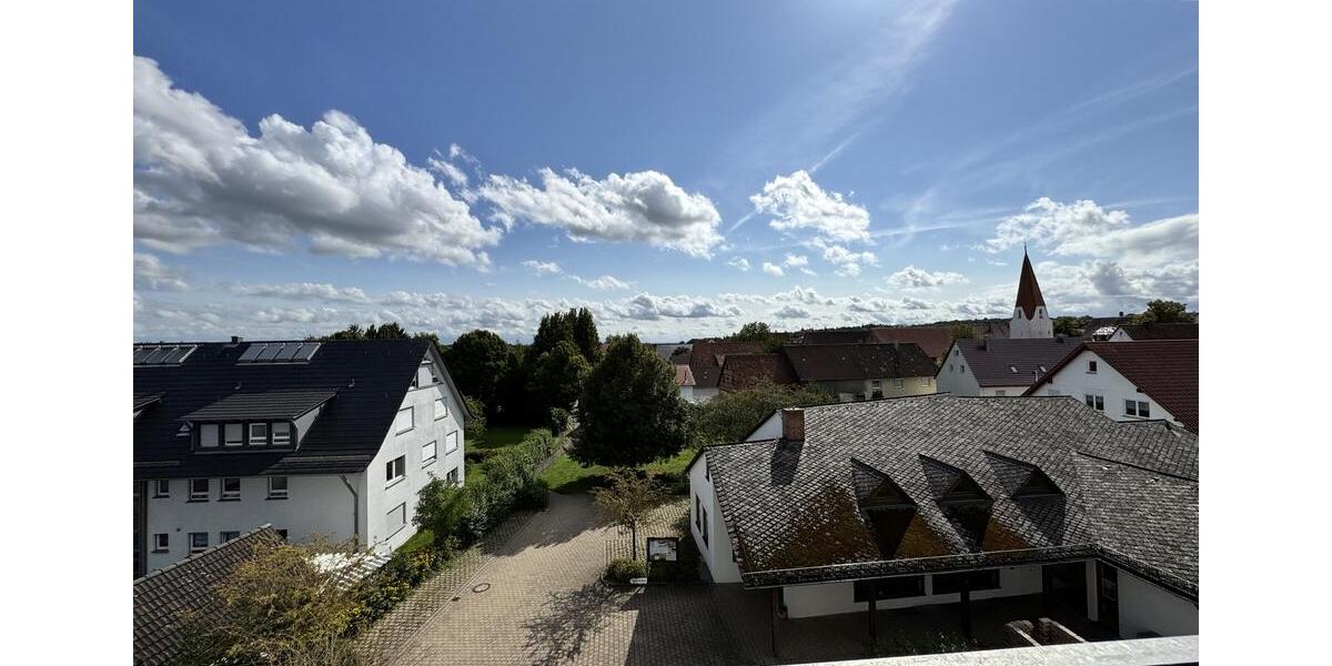 Erstbezug: Großzügige 3 Zimmer Dachgeschosswohnung mit EBK und TG-Stellplatz in Ulm-Lehr! 3 zimmer