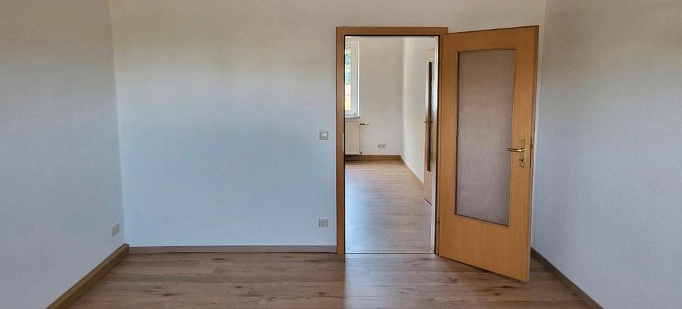 Dachgeschoßwohnung Oelsnitz (Erzgebirge) - 2 Zimmer, 350&euro; | Angebot:22129307