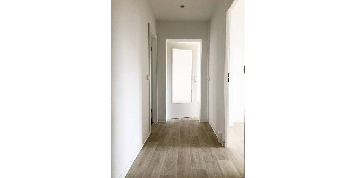 Etagenwohnung Döbeln Sörmitz - 2 Zimmer, 58 m&sup2;, 330&euro; | Angebot:26712652