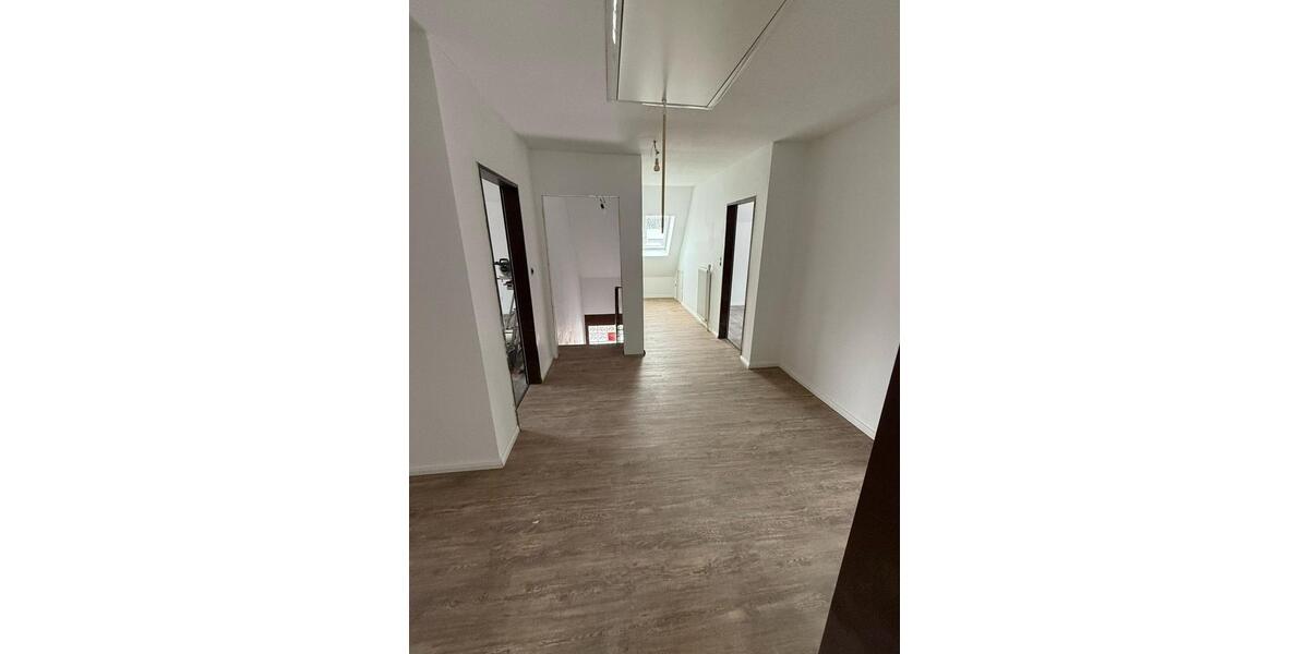 Dachgeschoßwohnung Südbrookmerland - 3 Zimmer, 85 m&sup2;, 850&euro; | Angebot:25214485
