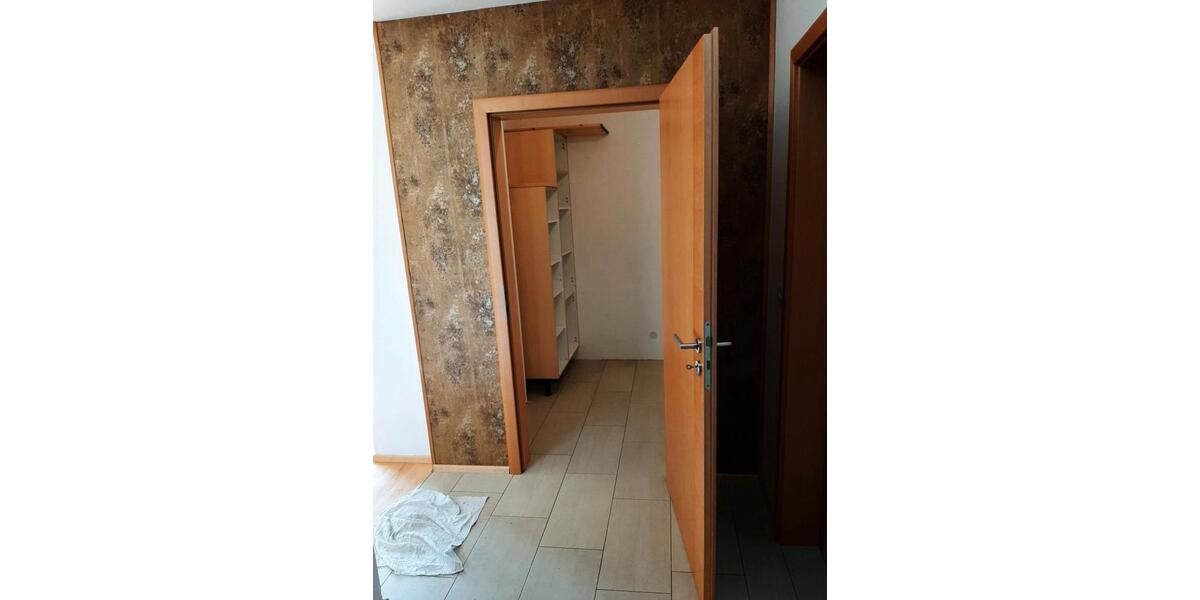 Etagenwohnung Deggendorf - 5 Zimmer, 1 m&sup2;, 1.200&euro; | Angebot:25298360