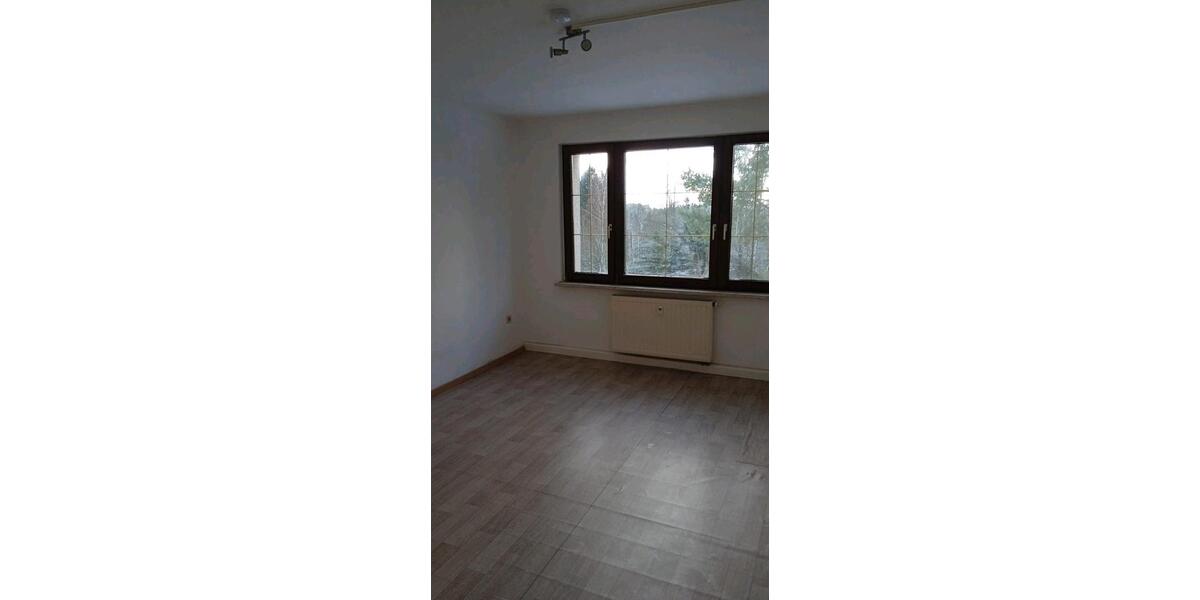 Etagenwohnung Hirschberg - 2 Zimmer, 50 m&sup2;, 310&euro; | Angebot:26705208