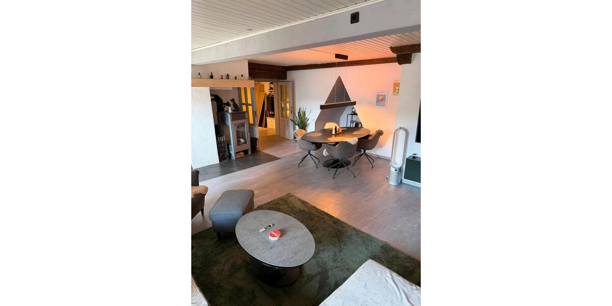 Etagenwohnung Kleinwallstadt - 2.5 Zimmer, 130 m&sup2;, 1.040&euro; | Angebot:25812654