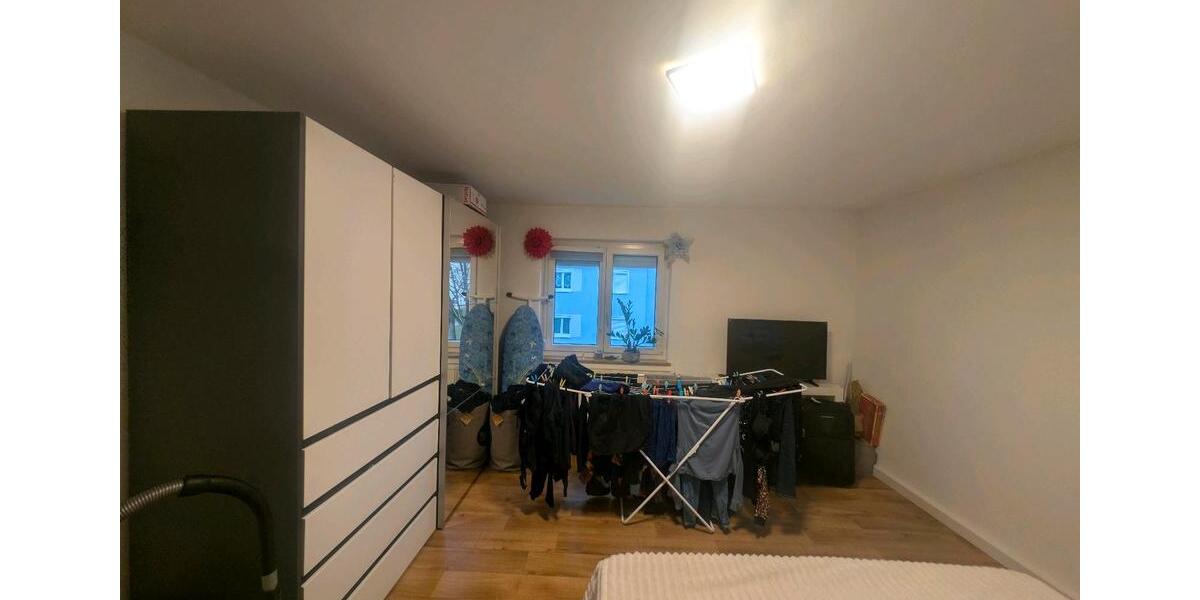 Dachgeschoßwohnung Aldingen - 3 Zimmer, 79 m&sup2;, 632&euro; | Angebot:25255262