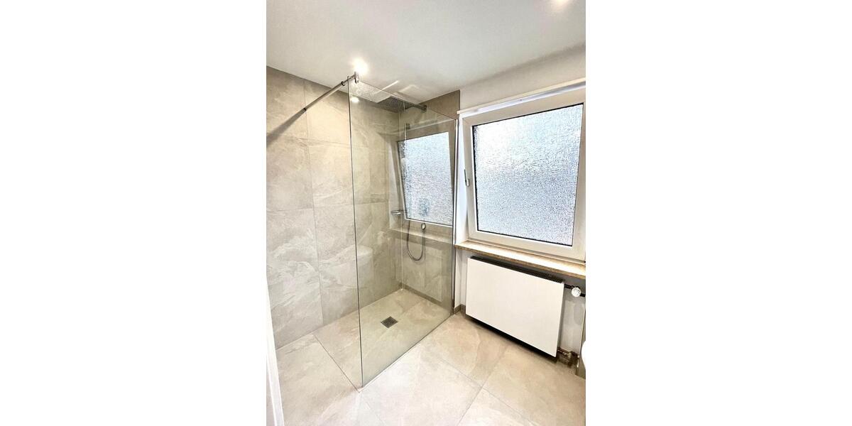 Reihenhaus Kaufbeuren - 7.5 Zimmer, 190 m&sup2;, 2.250&euro; | Angebot:26633125
