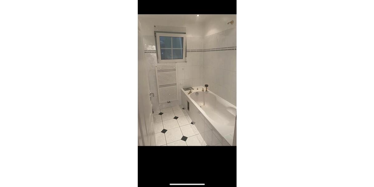 Etagenwohnung Berlin Spandau - 2 Zimmer, 75 m&sup2;, 1.350&euro; | Angebot:26395736