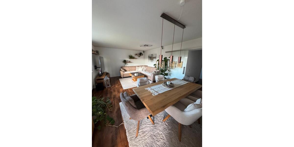 Helle 3-Zimmer-Wohnung mit Balkon und Garage in Rottendorf 3 zimmer