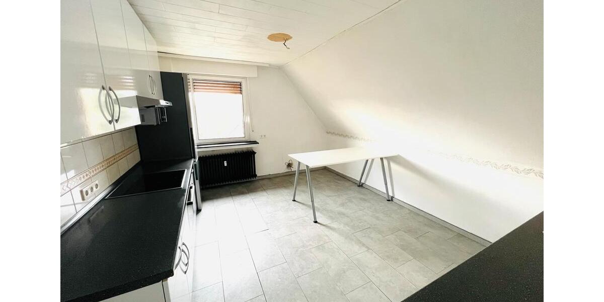 Dachgeschoßwohnung Menden (Sauerland) - 4 Zimmer, 80 m&sup2;, 840&euro; | Angebot:24749917