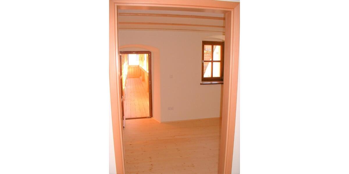 Sanierte Altbauwhg. 3,5 Zi. 113qm, besonderer Flair, Balkon, 1.OG 3.5 zimmer