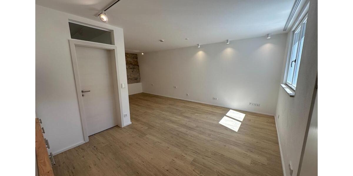 Erdgeschoßwohnung Amberg - 1 Zimmer, 33 m&sup2;, 550&euro; | Angebot:24877734