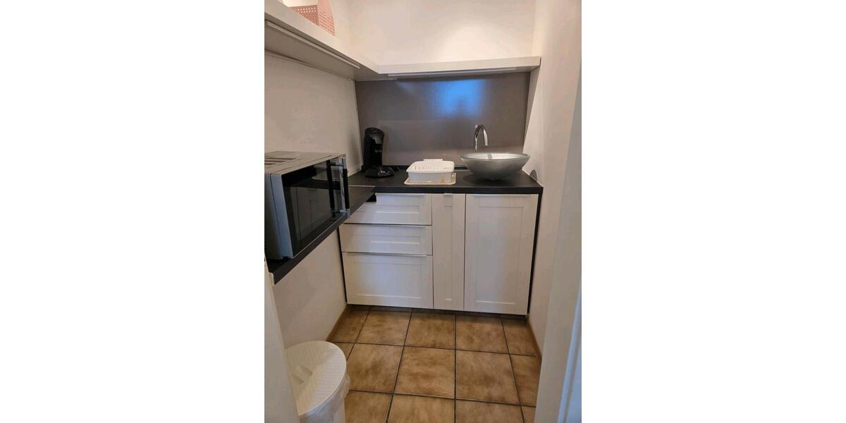 Wohnen auf Zeit Bonn Hardtberg - 1 Zimmer, 28 m&sup2;, 80&euro; | Angebot:25338133