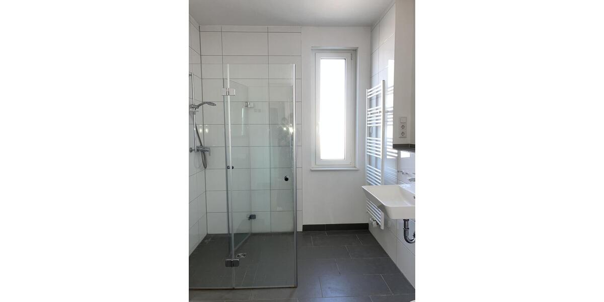 Etagenwohnung Brühl - 3 Zimmer, 88 m&sup2;, 1.297&euro; | Angebot:25386635