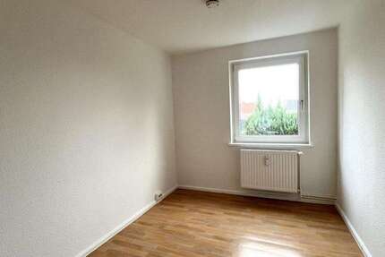 Wohnung zum Mieten in Magdeburg 265,75 € 36.91 m² 2 zimmer