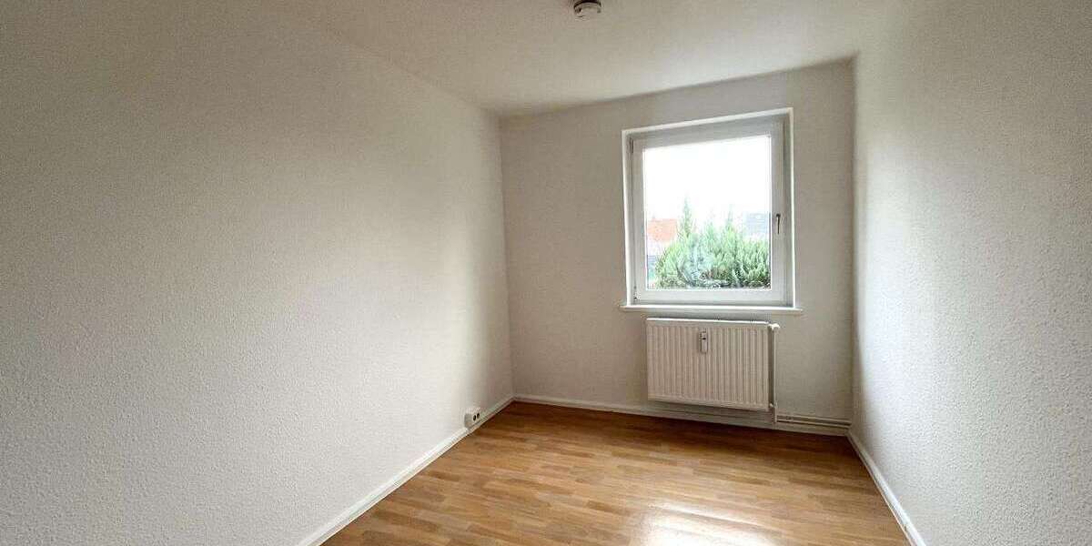 Wohnung zum Mieten in Magdeburg 265,75 € 36.91 m² 2 zimmer