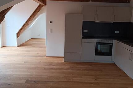 Wohnung Oettingen in Bayern - 3 Zimmer, 92 m&sup2;, 1.200&euro; | Angebot:24875620