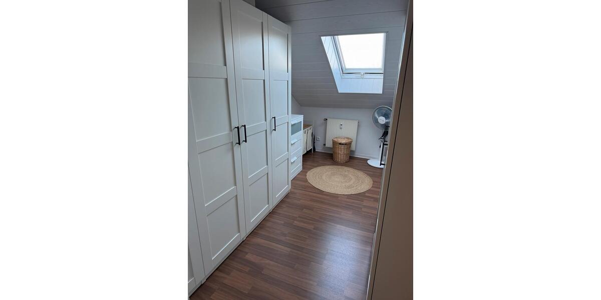 Dachgeschoßwohnung Bad Arolsen - 5 Zimmer, 105 m&sup2;, 870&euro; | Angebot:25947893