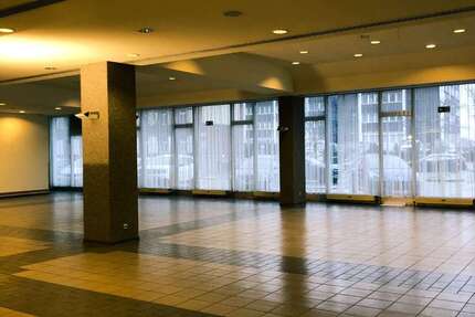 Büro in Saarbrücken 7.643 € 1175 m² zimmer