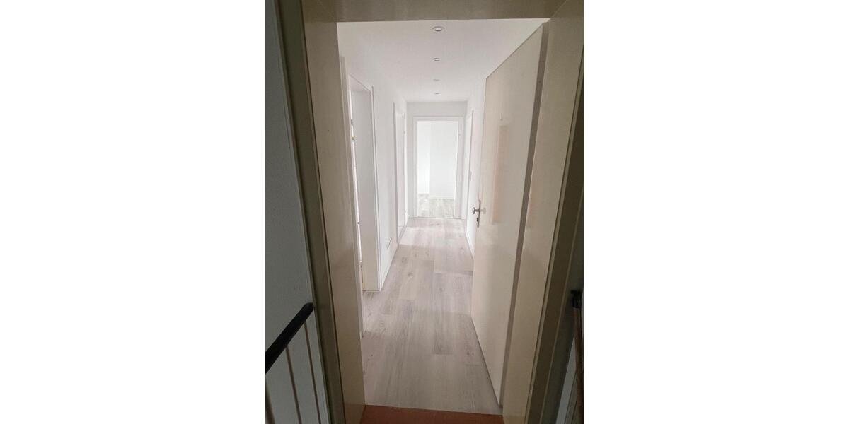 Dachgeschoßwohnung Bremerhaven Wulsdorf - 2.5 Zimmer, 54 m&sup2;, 490&euro; | Angebot:25633322