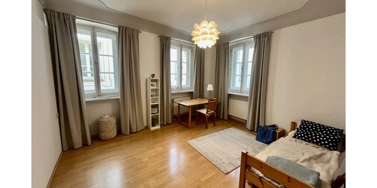 Etagenwohnung Passau Altstadt - 4 Zimmer, 126 m&sup2;, 1.300&euro; | Angebot:26514899