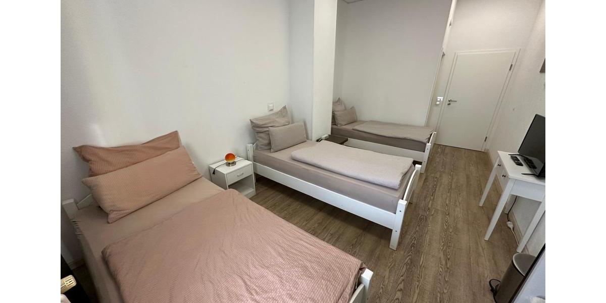 Wohnen auf Zeit Untereisesheim - 1 Zimmer, 18 m&sup2;, 975&euro; | Angebot:26213601